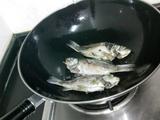 油炸鲫鱼