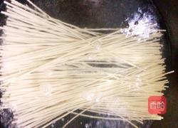 多汁青椒鸡蛋面的做法图解6