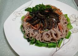 海参拌荞麦面