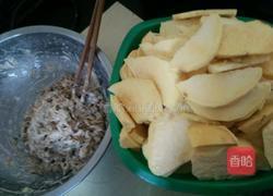 炸素香菇脚饼的做法图解4