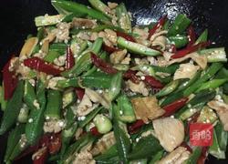 秋葵炒鸡胸肉的做法图解5