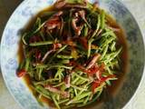 咸肉丝炒藜蒿