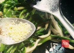 杏鲍菇炒菠菜的做法图解7
