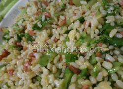 火腿生菜蛋炒饭