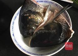 鱼头豆腐汤的做法图解1