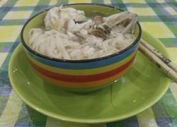 砂锅煲桂鱼面汤