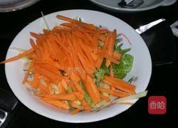 炒三丝(辣椒土豆胡萝卜版)的做法图解1