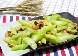 西芹炒腰果