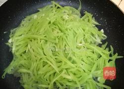 清炒莴笋丝的做法图解3