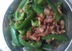 五花肉炒菜椒