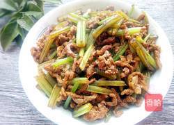 芹菜炒肉丝的做法图解6
