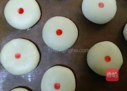 最爱这一抹素净 玫瑰饼的做法图解6