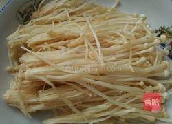 培根金针菇卷的做法图解1