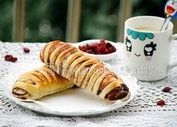 毛毛虫豆沙面包