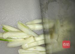 蒜蓉辣椒炒肉的做法图解1