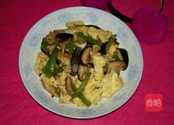 香菇尖椒炒鸡蛋（蚝油口味）的做法图解12