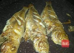 葱香红三鱼的做法图解3