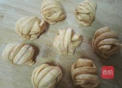 红萝卜泥椒盐花卷的做法图解10