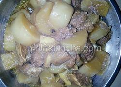萝卜焖牛腩