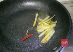 黄豆酱焖煮扒皮鱼的做法图解3