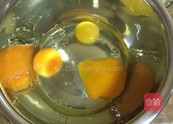 老式鸡蛋糕的做法图解1