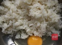 黄金炒饭的做法图解3
