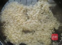 炒方便面的做法图解1