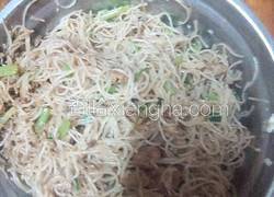 芹菜瘦肉炒米粉