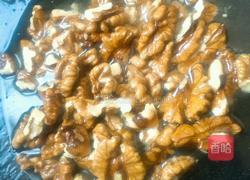 琥珀核桃的做法图解1