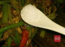 芹菜炒肉丝的做法图解7