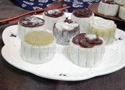 油栗绿豆沙冰皮月饼