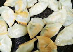 西兰花猪肉鲜虾饺