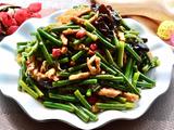 鸡丝炒蒜苔的做法[图]