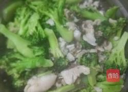西兰花炒鱼片的做法图解9