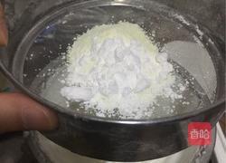 蛋白糖（有点像麦丽素）的做法图解3