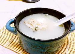 筒骨鲫鱼豆腐汤