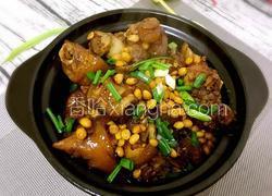 黄豆焖猪蹄