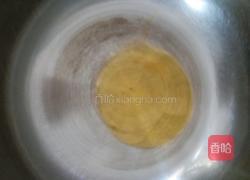鸡蛋炒香肠和胡萝卜的做法图解3
