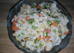 胡萝卜豆角鸡蛋炒饭