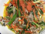 胡萝卜大蒜炒肉丝
