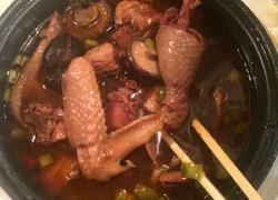信阳家常香菇炖腊鸡