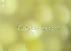 白果炖鸡汤