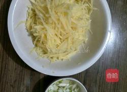 香脆土豆丝饼的做法图解1