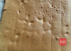 葡萄干肉松蛋糕卷的做法图解14