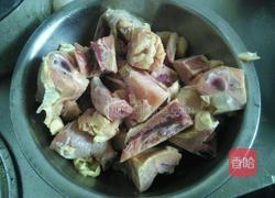 香菇炖鸡的做法图解1