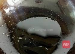 蛋片炒青椒的做法图解2