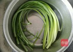 蒜苗藤椒油小炒肉的做法图解1