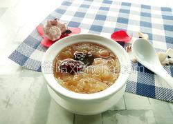 银耳红枣桂圆汤