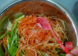 炸素丸子的做法图解2