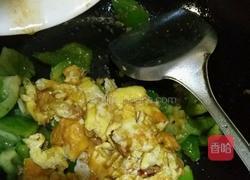 青椒炒鸡蛋的做法图解8